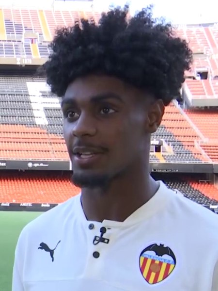 Thierry Correia #123