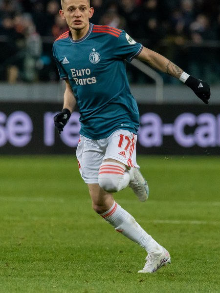 Sebastian Szymański #427